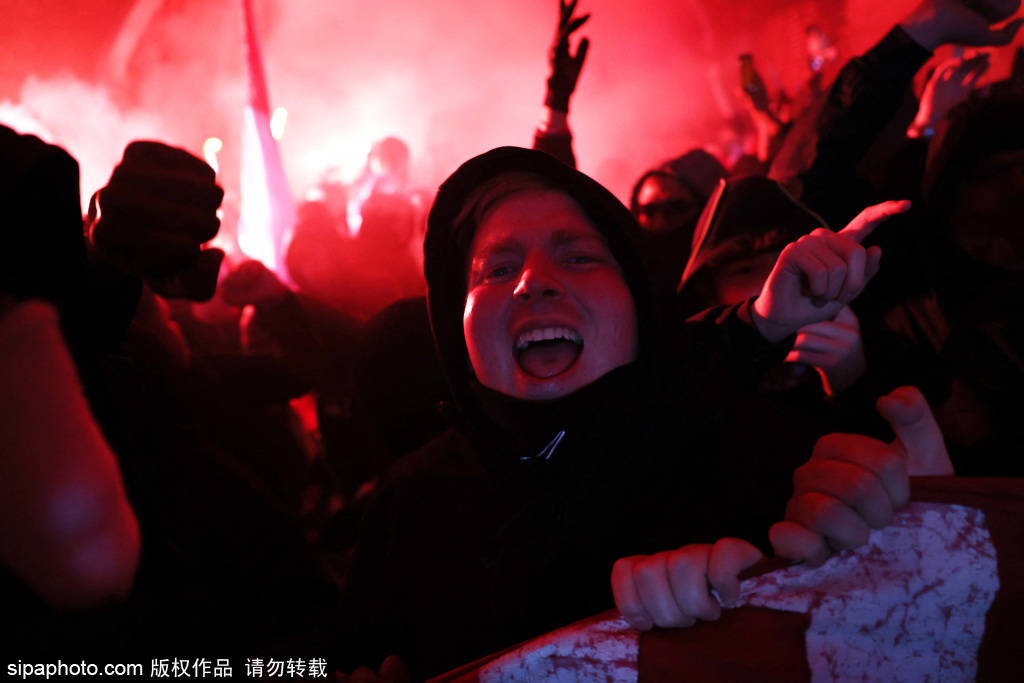 热刺主场嘘声四起，主帅弗兰克怒斥：这不是“真正的球迷”